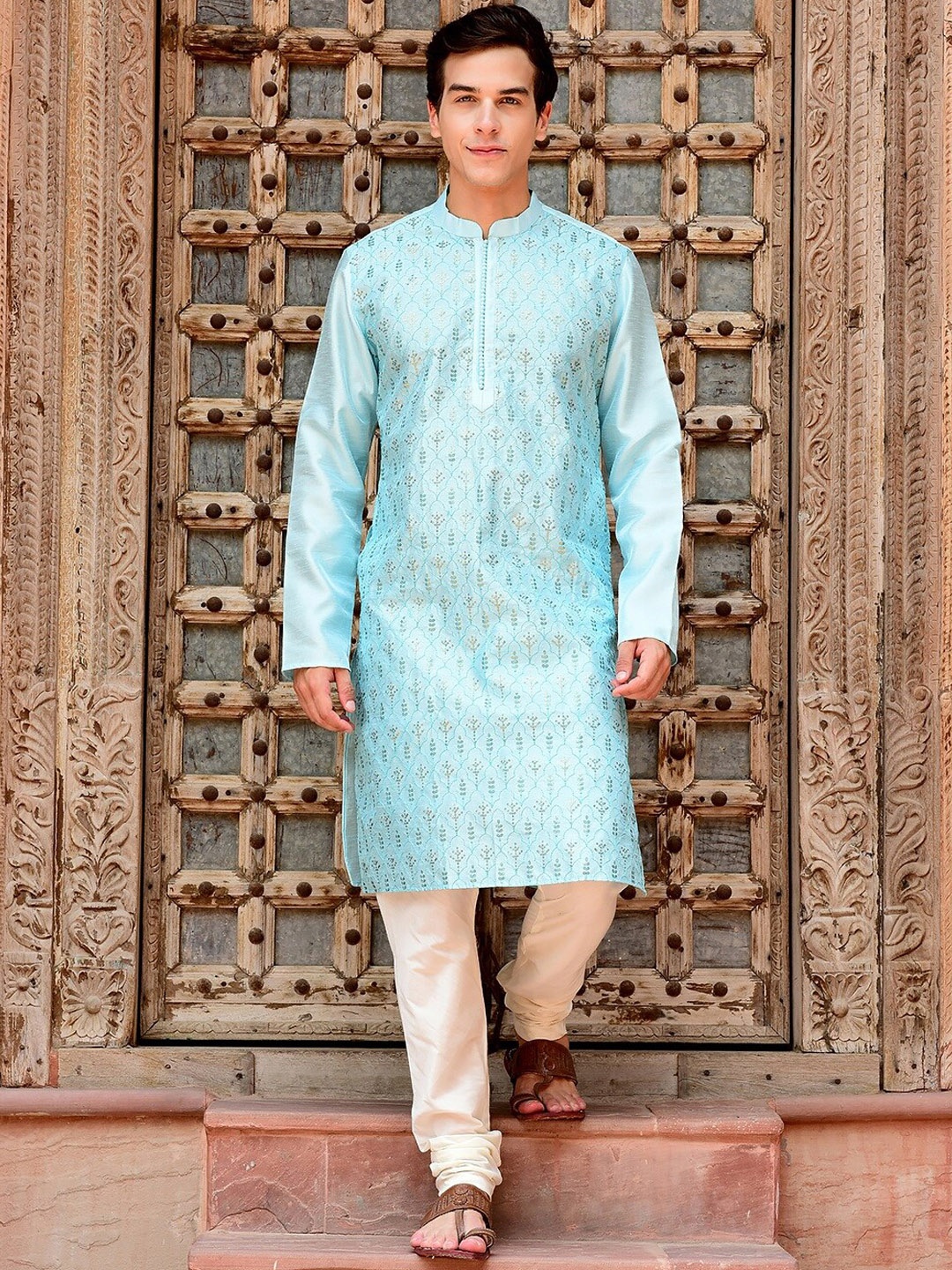 HOUSE OF DEYANN Mandarin Collar Ethnic Motifs Embroidered Sequinned Kurta with Churidar, Blue
HOUSE OF DEYANN Mandarin Collar Ethnic Motifs Embroidered Sequinned Kurta with Churidar, Blue