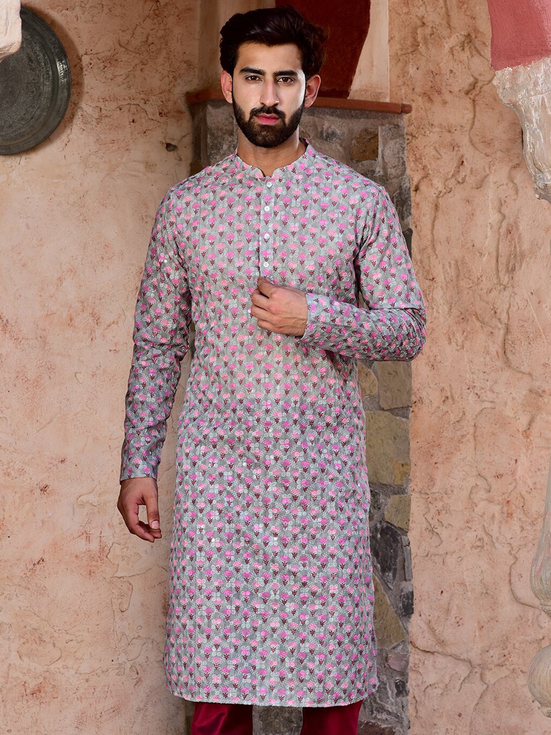 HOUSE OF DEYANN Floral Printed Thread Work Mandarin Collar Kurta with Churidar, Pink
HOUSE OF DEYANN Floral Printed Thread Work Mandarin Collar Kurta with Churidar, Pink