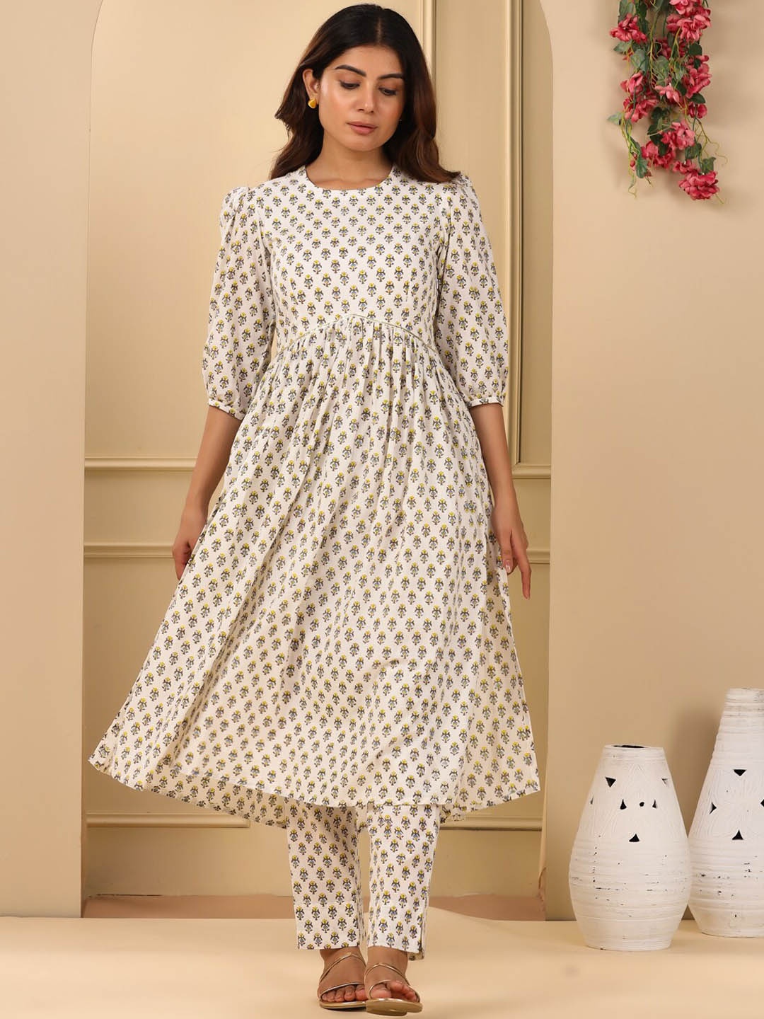 Adveta Ethnic Motifs Printed Puffed Sleeves Gathered Kurta With Trousers, White
Adveta Ethnic Motifs Printed Puffed Sleeves Gathered Kurta With Trousers, White