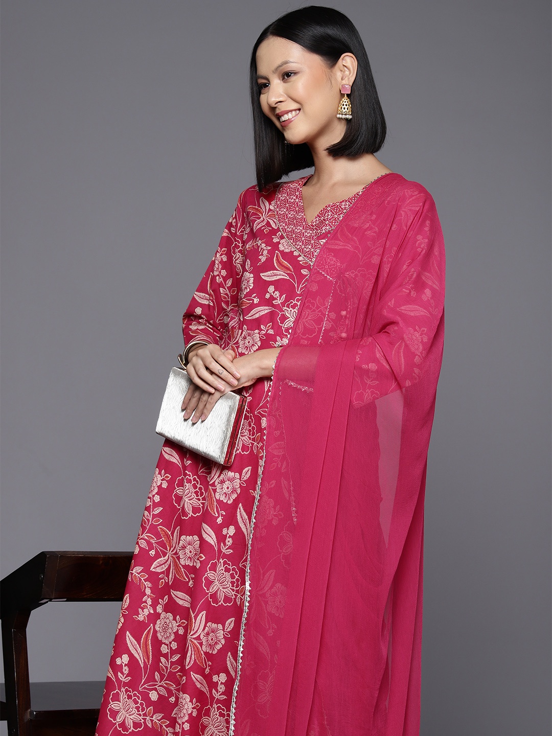Varanga Floral Printed Regular Gotta Patti Pure Cotton Kurta with Trousers & Dupatta, Pink
Varanga Floral Printed Regular Gotta Patti Pure Cotton Kurta with Trousers & Dupatta, Pink