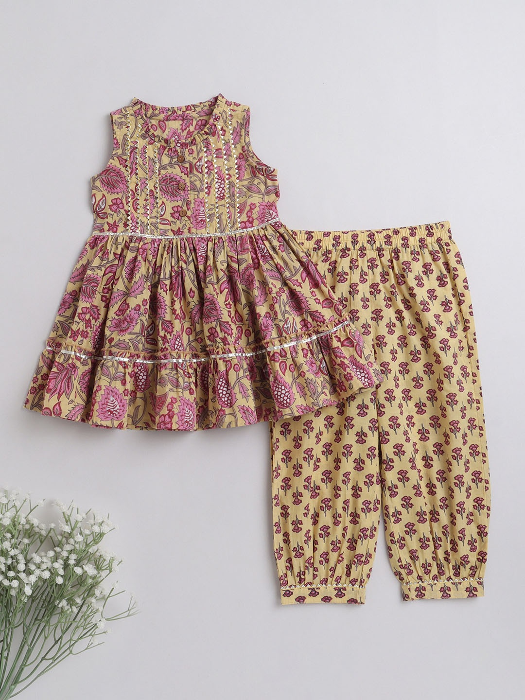 The Magic Wand Girls Floral Printed Tiered Gotta Patti Pure Cotton Kurti with Salwar, Yellow
The Magic Wand Girls Floral Printed Tiered Gotta Patti Pure Cotton Kurti with Salwar, Yellow