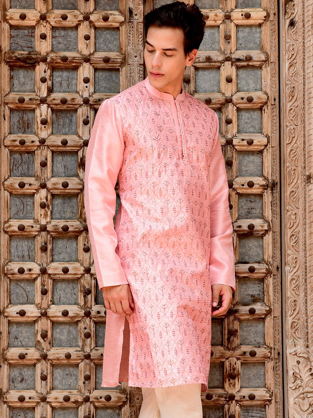 HOUSE OF DEYANN Ethnic Motifs Embroidered Mandarin Collar Sequinned Kurta, Pink
HOUSE OF DEYANN Ethnic Motifs Embroidered Mandarin Collar Sequinned Kurta, Pink