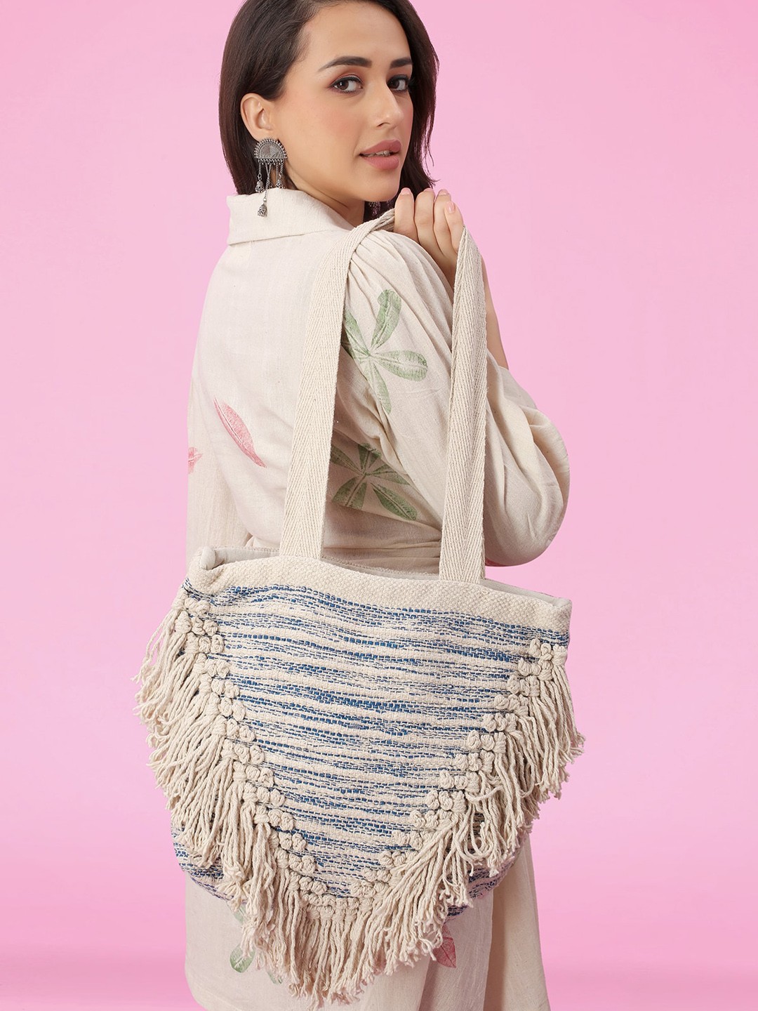 N N ENTERPRISE Abstract Self Design Structured Jute Shoulder Bag With Tasselled, Cream
N N ENTERPRISE Abstract Self Design Structured Jute Shoulder Bag With Tasselled, Cream