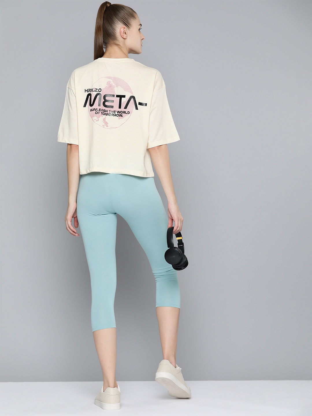 HRX by Hrithik Roshan Women Typography Printed Drop-Shoulder Sleeves Boxy T-shirt, Beige
HRX by Hrithik Roshan Women Typography Printed Drop-Shoulder Sleeves Boxy T-shirt, Beige