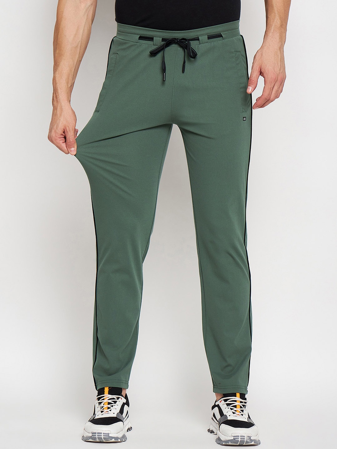 Okane Men Mid-Rise Track Pants, Green