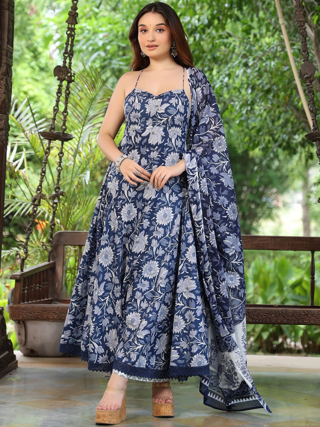 PINKVILLE JAIPUR Floral Printed Shoulder Strap Pure Cotton Anarkali Kurta With Dupatta, Blue
PINKVILLE JAIPUR Floral Printed Shoulder Strap Pure Cotton Anarkali Kurta With Dupatta, Blue