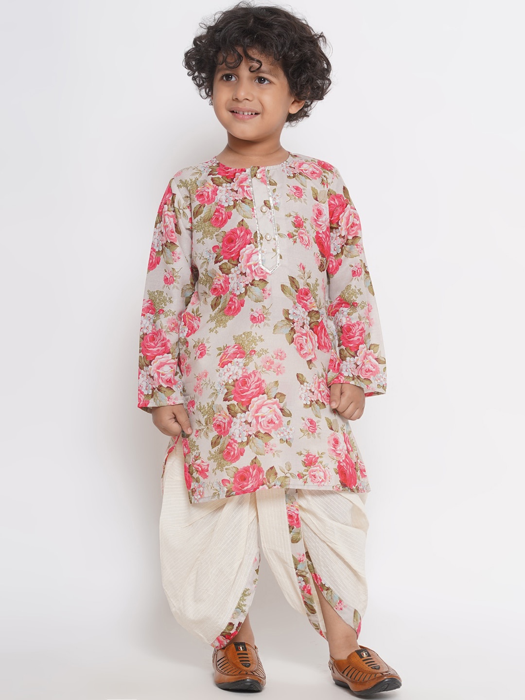Little Bansi Boys Floral Printed Gotta Patti Pure Silk Kurta With Dhoti Pants, Green
Little Bansi Boys Floral Printed Gotta Patti Pure Silk Kurta With Dhoti Pants, Green