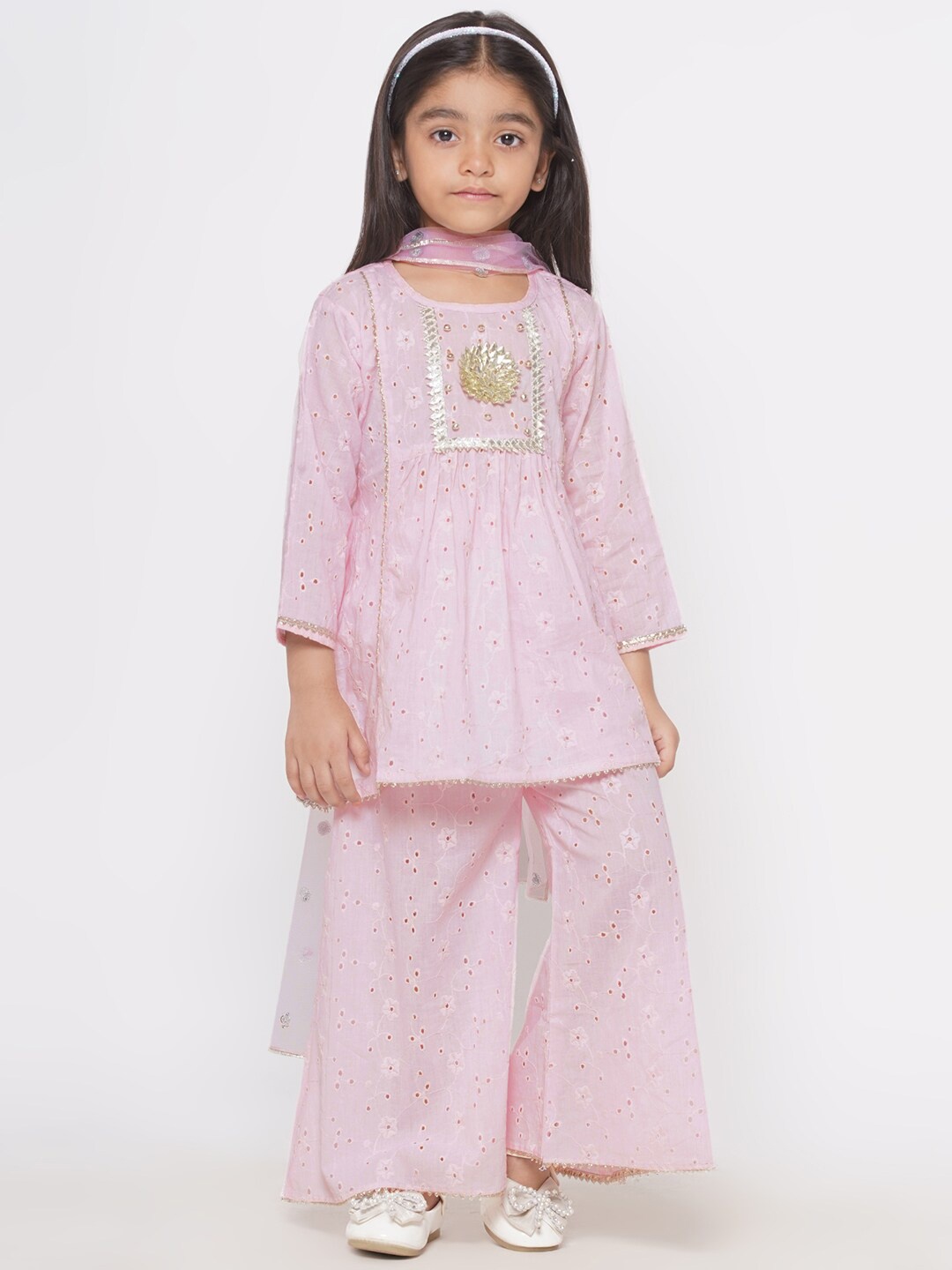 Little Bansi Girls Self Design Gotta Patti Regular Kurti With Palazzos & Dupatta, Pink
Little Bansi Girls Self Design Gotta Patti Regular Kurti With Palazzos & Dupatta, Pink