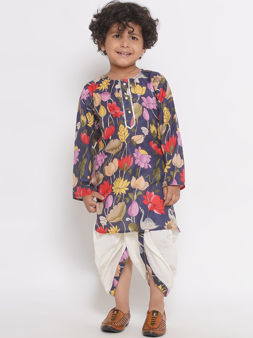 Little Bansi Boys Floral Printed Regular Gotta Patti Pure Silk Kurta With Dhoti Pants, Navy blue
Little Bansi Boys Floral Printed Regular Gotta Patti Pure Silk Kurta With Dhoti Pants, Navy blue