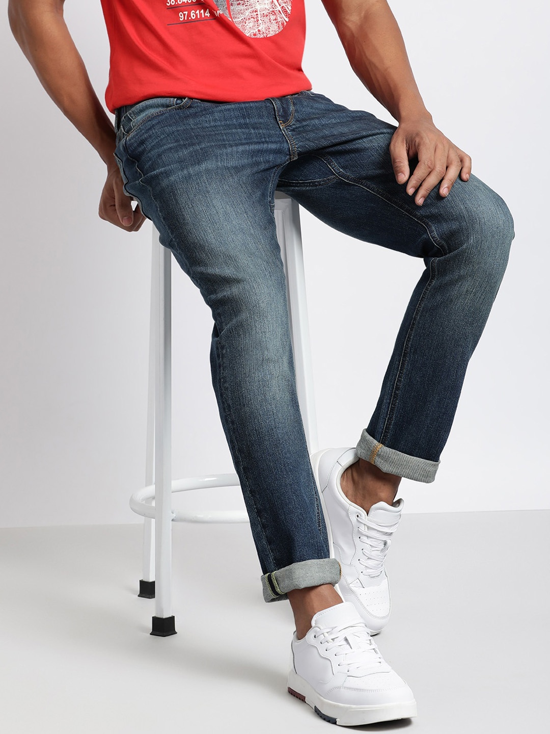 Lee Men Bruce Skinny Fit Clean Look Light Fade Whiskers Stretchable Jeans, Blue
Lee Men Bruce Skinny Fit Clean Look Light Fade Whiskers Stretchable Jeans, Blue