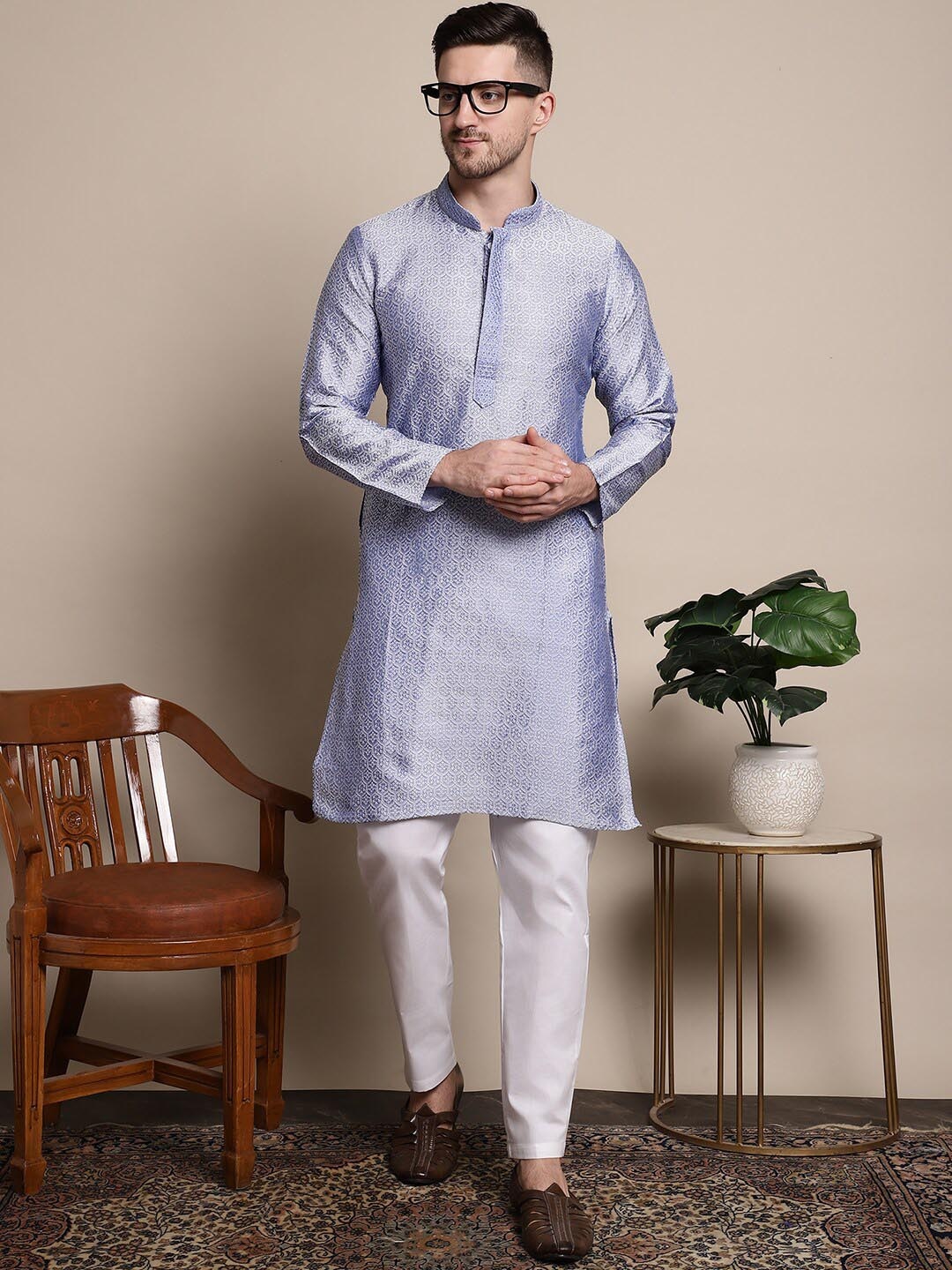 Anouk Blue & White Ethnic Motifs Woven Design Mandarin Collar Kurta with Pyjamas
Anouk Blue & White Ethnic Motifs Woven Design Mandarin Collar Kurta with Pyjamas