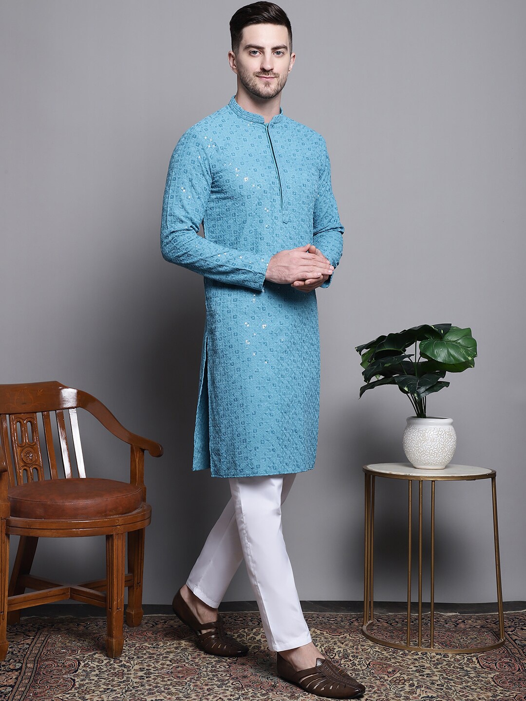 Jompers Floral Embroidered Sequinned Pure Cotton Straight Kurta With Pyjamas, Blue
Jompers Floral Embroidered Sequinned Pure Cotton Straight Kurta With Pyjamas, Blue