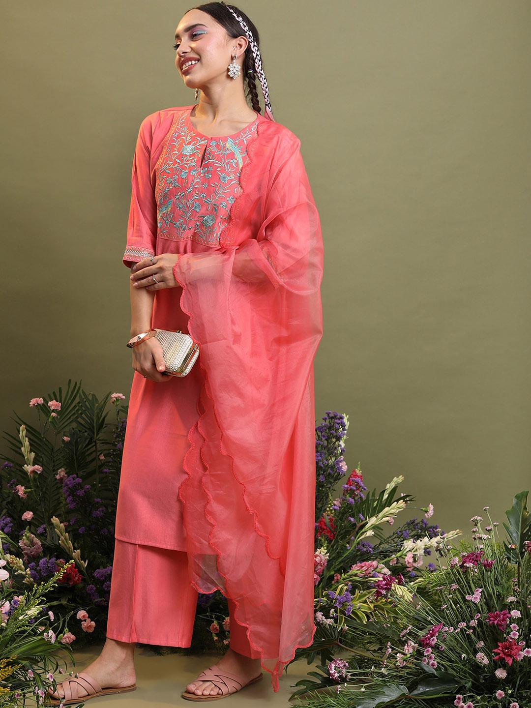 Vishudh Pink Ethnic Motifs Yoke Design Thread Work Kurta with Palazzos & With Dupatta
Vishudh Pink Ethnic Motifs Yoke Design Thread Work Kurta with Palazzos & With Dupatta