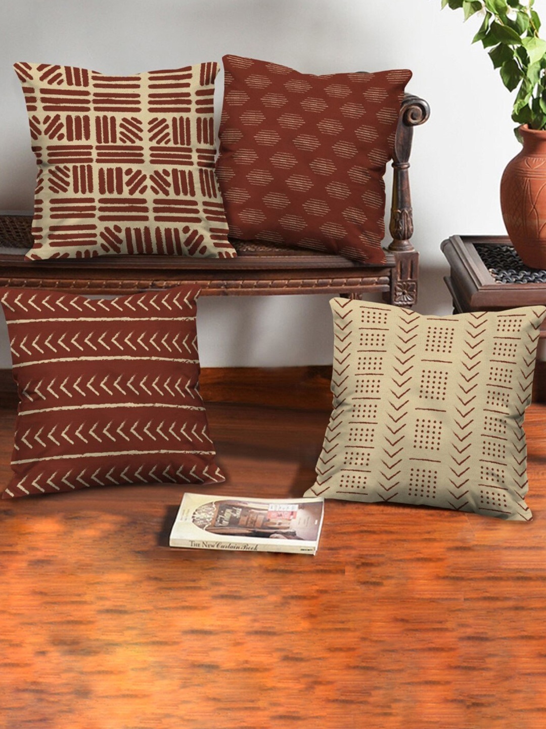 Indigifts Generic Maroon & Beige 4 Pieces Geometric Printed Velvet Square Cushion Covers
Indigifts Generic Maroon & Beige 4 Pieces Geometric Printed Velvet Square Cushion Covers