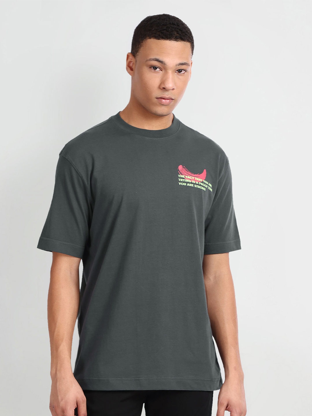 Flying Machine Typography Printed Drop Shoulder Sleeves Pure Cotton T-shirt, Grey
Flying Machine Typography Printed Drop Shoulder Sleeves Pure Cotton T-shirt, Grey