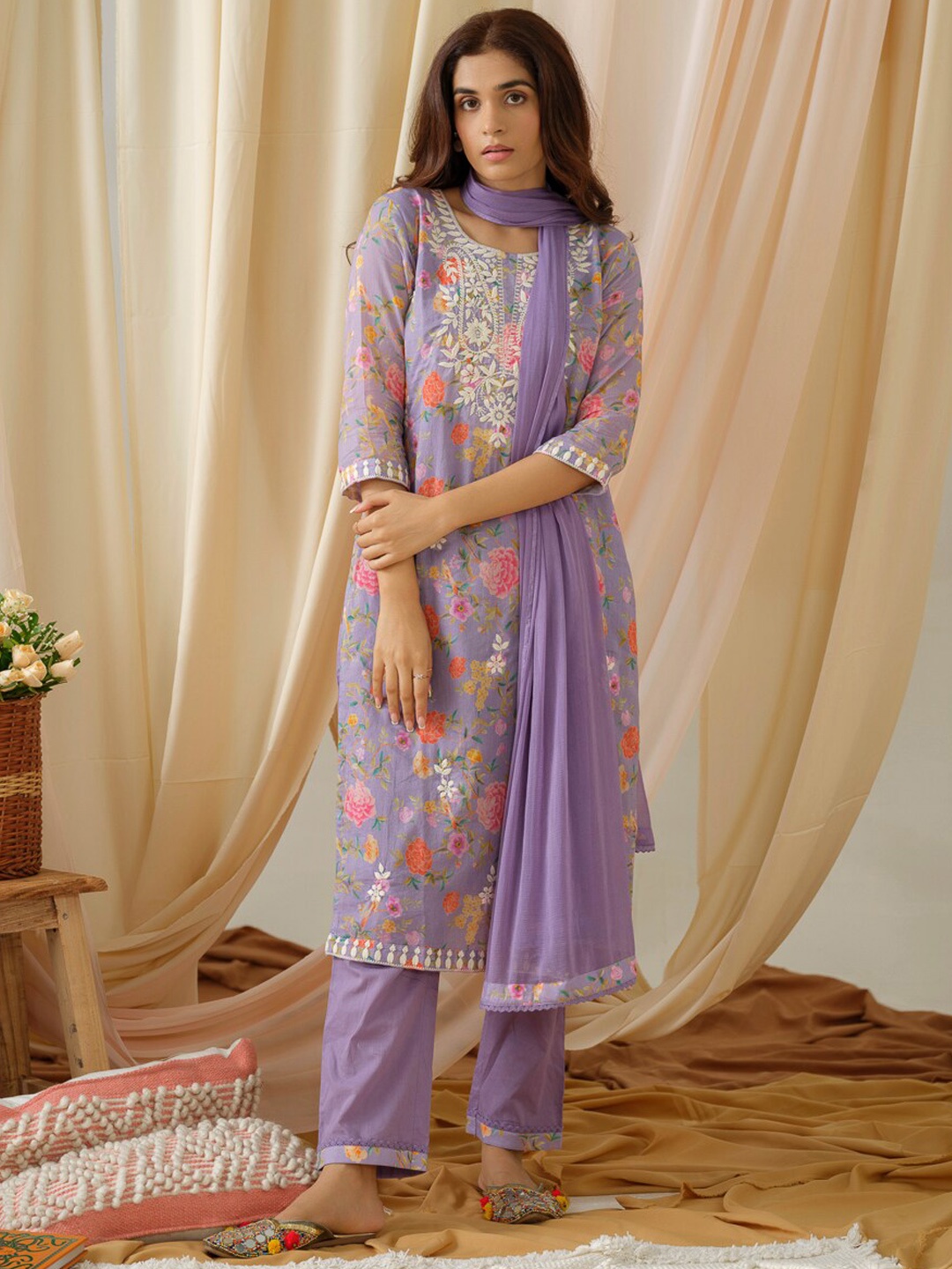 Ishin Floral Printed Regular Thread Work Pure Cotton Kurta With Trousers & Dupatta, Purple
Ishin Floral Printed Regular Thread Work Pure Cotton Kurta With Trousers & Dupatta, Purple