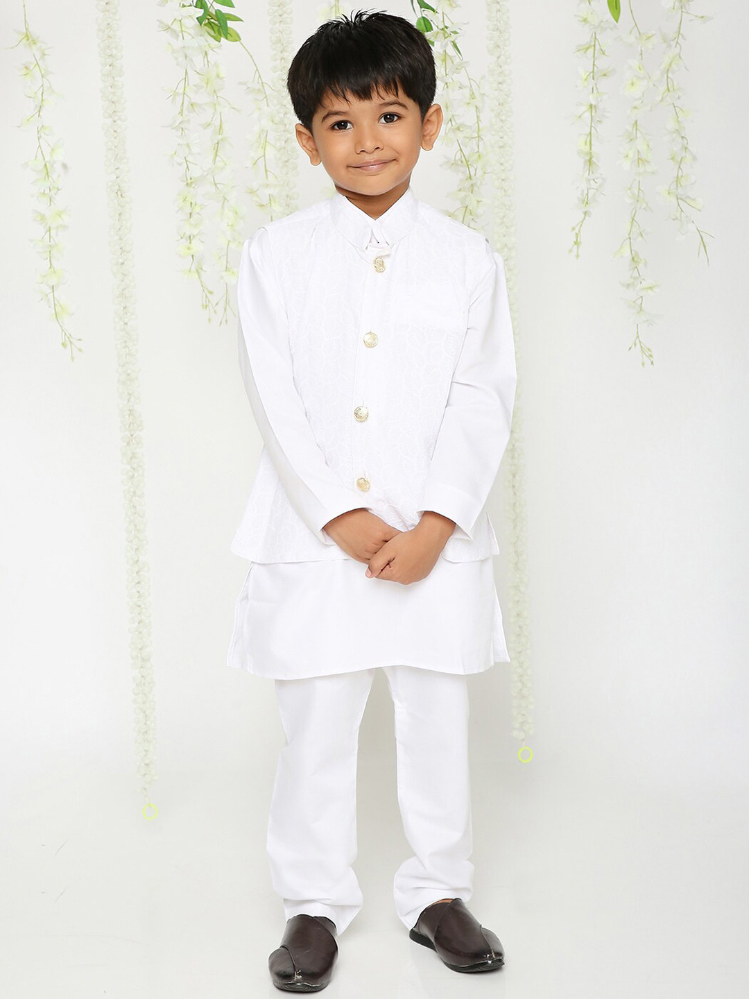 KID1 Boys Mandarin Collar Pure Cotton Straight Kurta & Pyjamas With Embroidered Jacket, White
KID1 Boys Mandarin Collar Pure Cotton Straight Kurta & Pyjamas With Embroidered Jacket, White