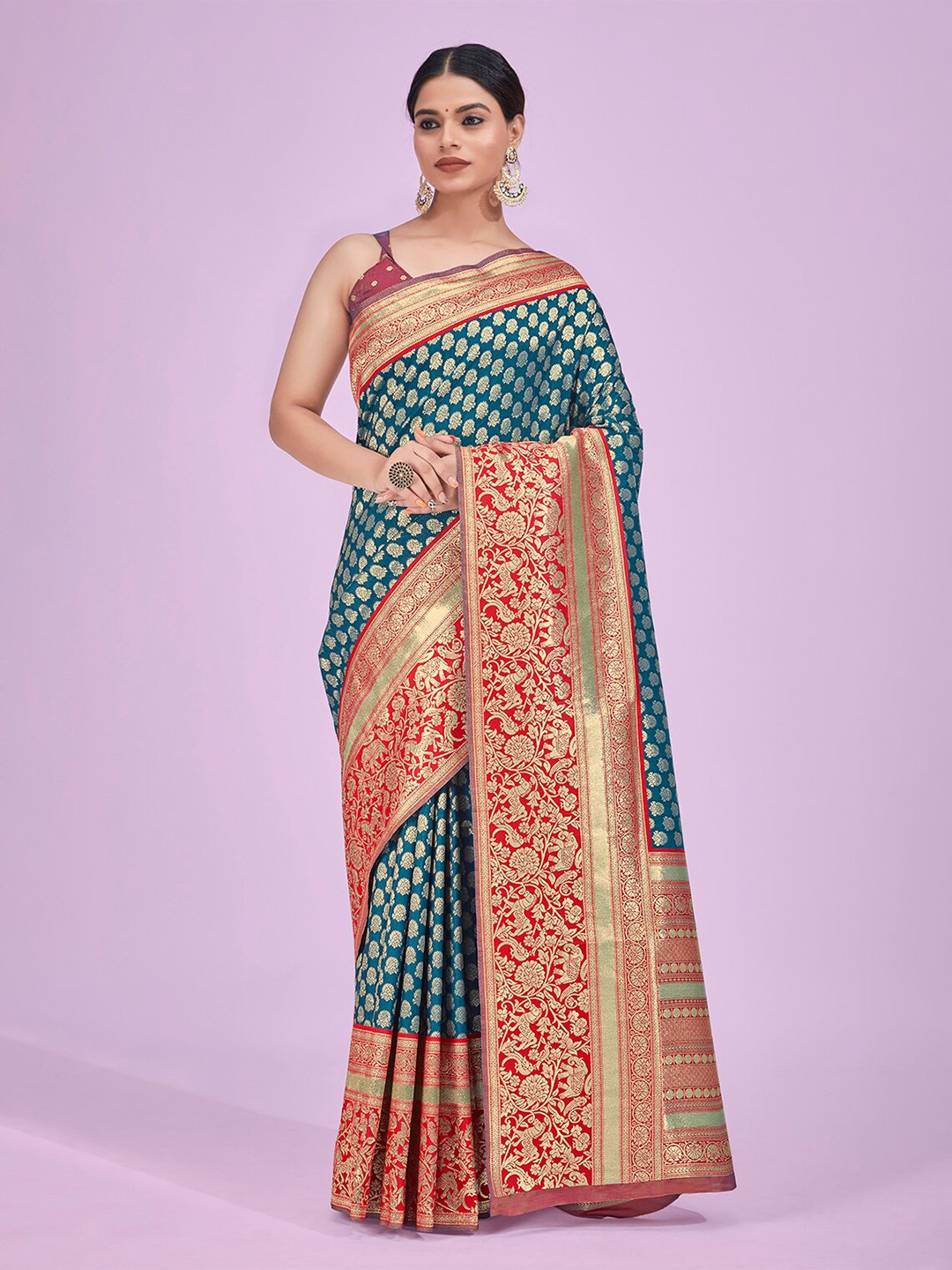 MONJOLIKA FASHION Ethnic Motif Zari Silk Blend Kanjeevaram Saree With Blouse Piece, Blue
MONJOLIKA FASHION Ethnic Motif Zari Silk Blend Kanjeevaram Saree With Blouse Piece, Blue