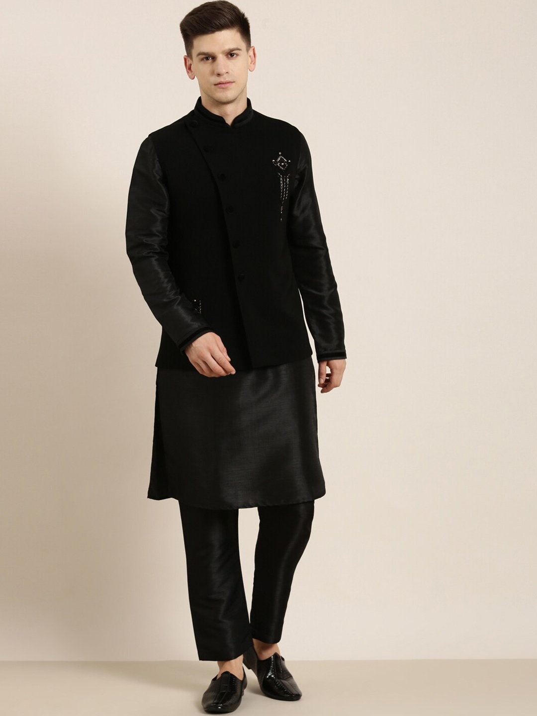 TheEthnic Co Ethnic Motifs Embroidered Regular Kurta with Trousers & Nehru Jacket, Black
TheEthnic Co Ethnic Motifs Embroidered Regular Kurta with Trousers & Nehru Jacket, Black