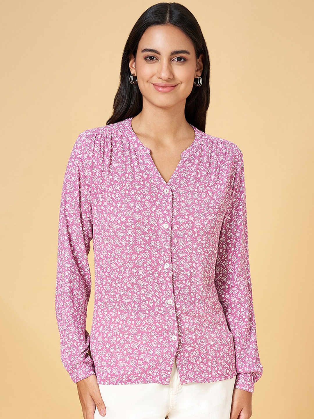 Honey by Pantaloons Floral Printed V-Neck Roll-Up Sleeves Shirt Style Top, Purple
Honey by Pantaloons Floral Printed V-Neck Roll-Up Sleeves Shirt Style Top, Purple