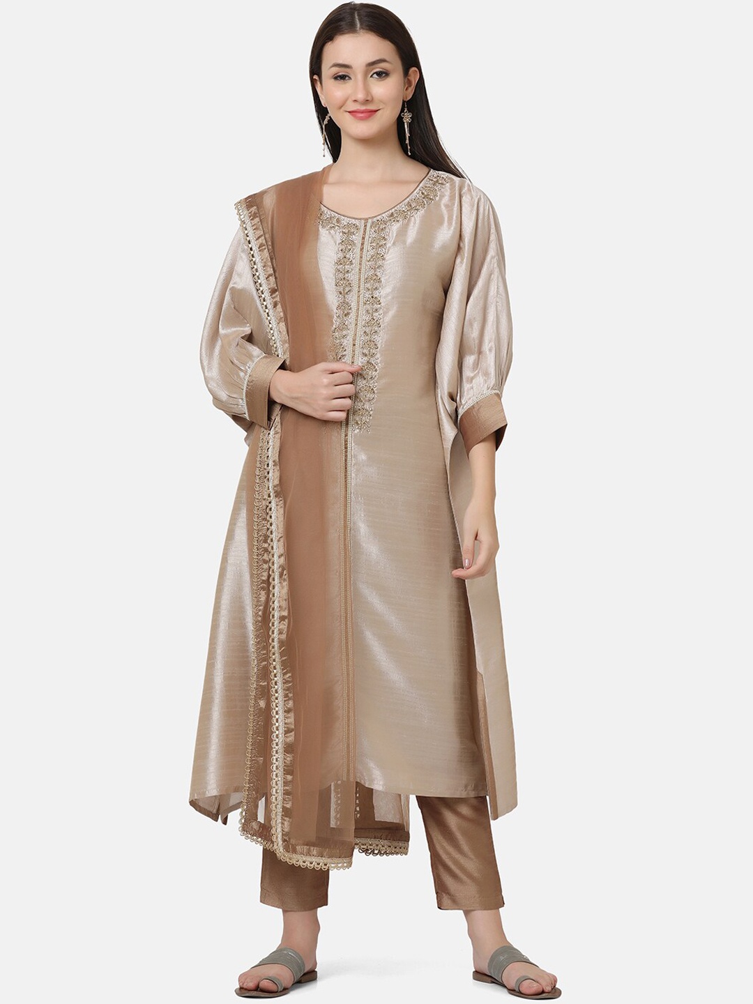 FFU Women Floral Yoke Design Regular Thread Work Kurta & Trousers With Dupatta, Gold
FFU Women Floral Yoke Design Regular Thread Work Kurta & Trousers With Dupatta, Gold
