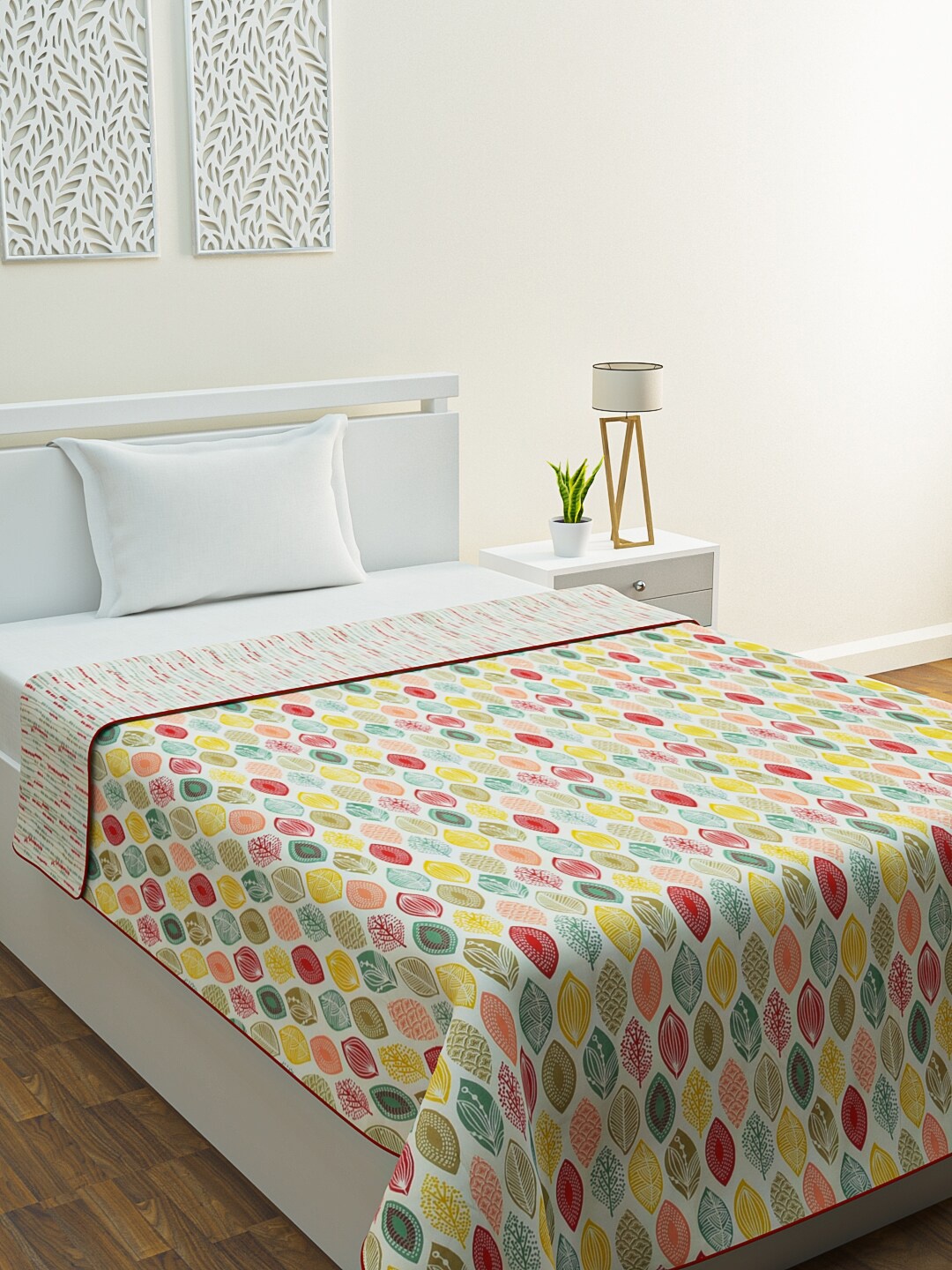 HOME AFFAIRS Yellow & White Floral Reversible Cotton AC Room 300 GSM Single Bed Dohar
HOME AFFAIRS Yellow & White Floral Reversible Cotton AC Room 300 GSM Single Bed Dohar