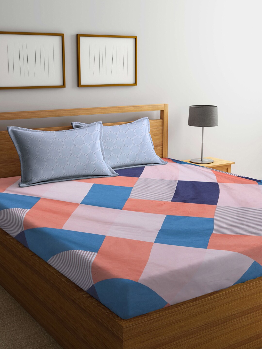 KLOTTHE Blue & Pink Geometric Printed 300 TC Double King Bedsheet With 2 Pillow Covers
KLOTTHE Blue & Pink Geometric Printed 300 TC Double King Bedsheet With 2 Pillow Covers