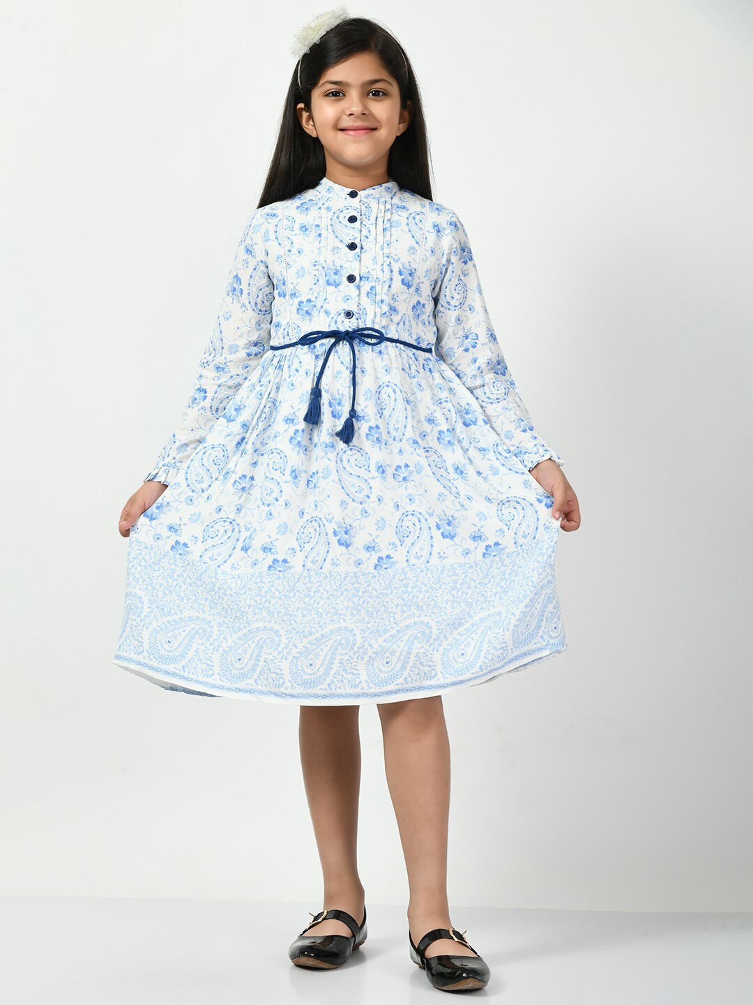 Bella Moda Girls Paisley Ethnic Motifs Printed Band Collar Cotton Fit & Flare Dress, Blue
Bella Moda Girls Paisley Ethnic Motifs Printed Band Collar Cotton Fit & Flare Dress, Blue