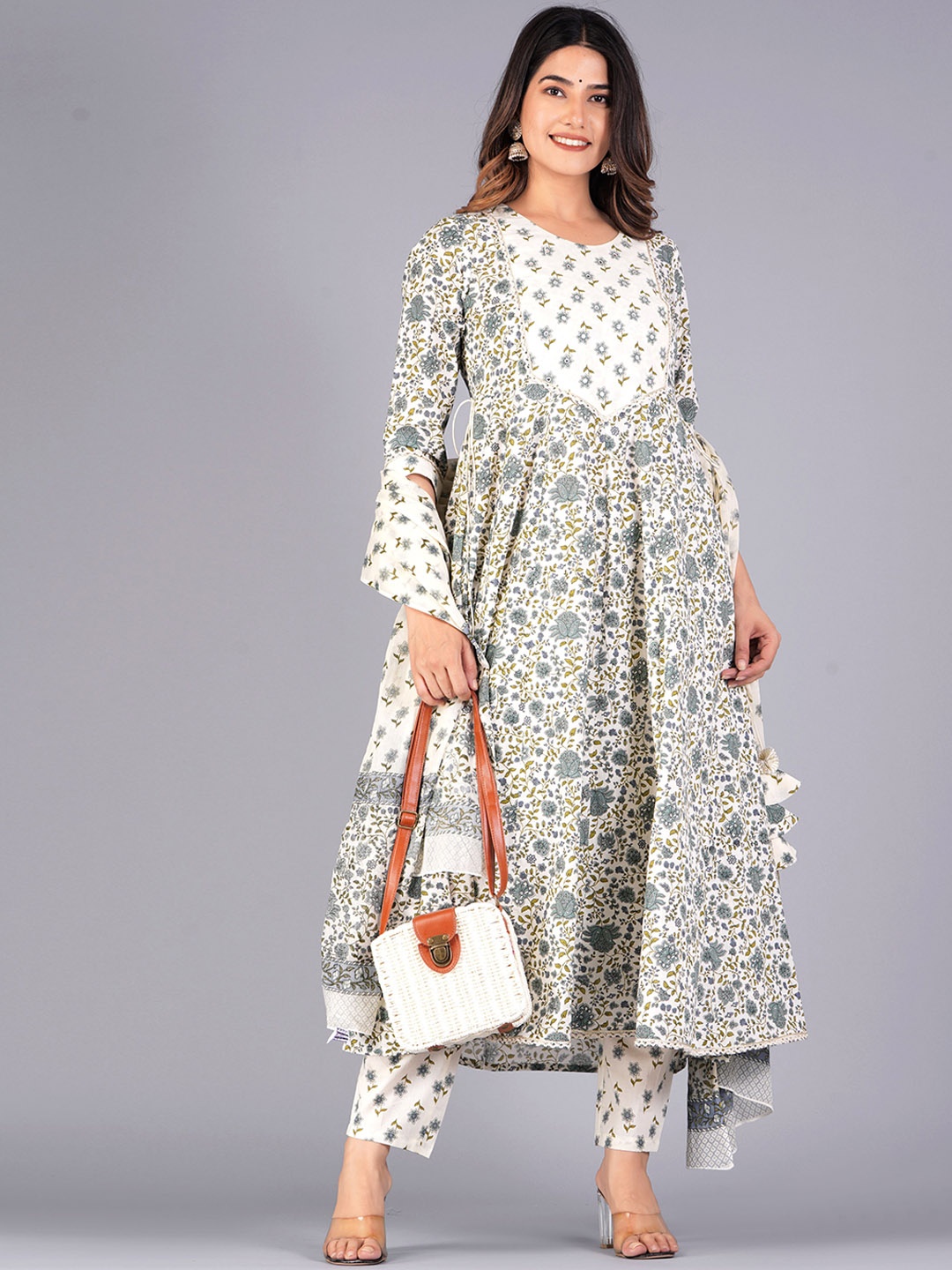 JAIPURI COLLECTION Floral Printed Regular Pure Cotton Kurta With Trousers & Dupatta, White
JAIPURI COLLECTION Floral Printed Regular Pure Cotton Kurta With Trousers & Dupatta, White