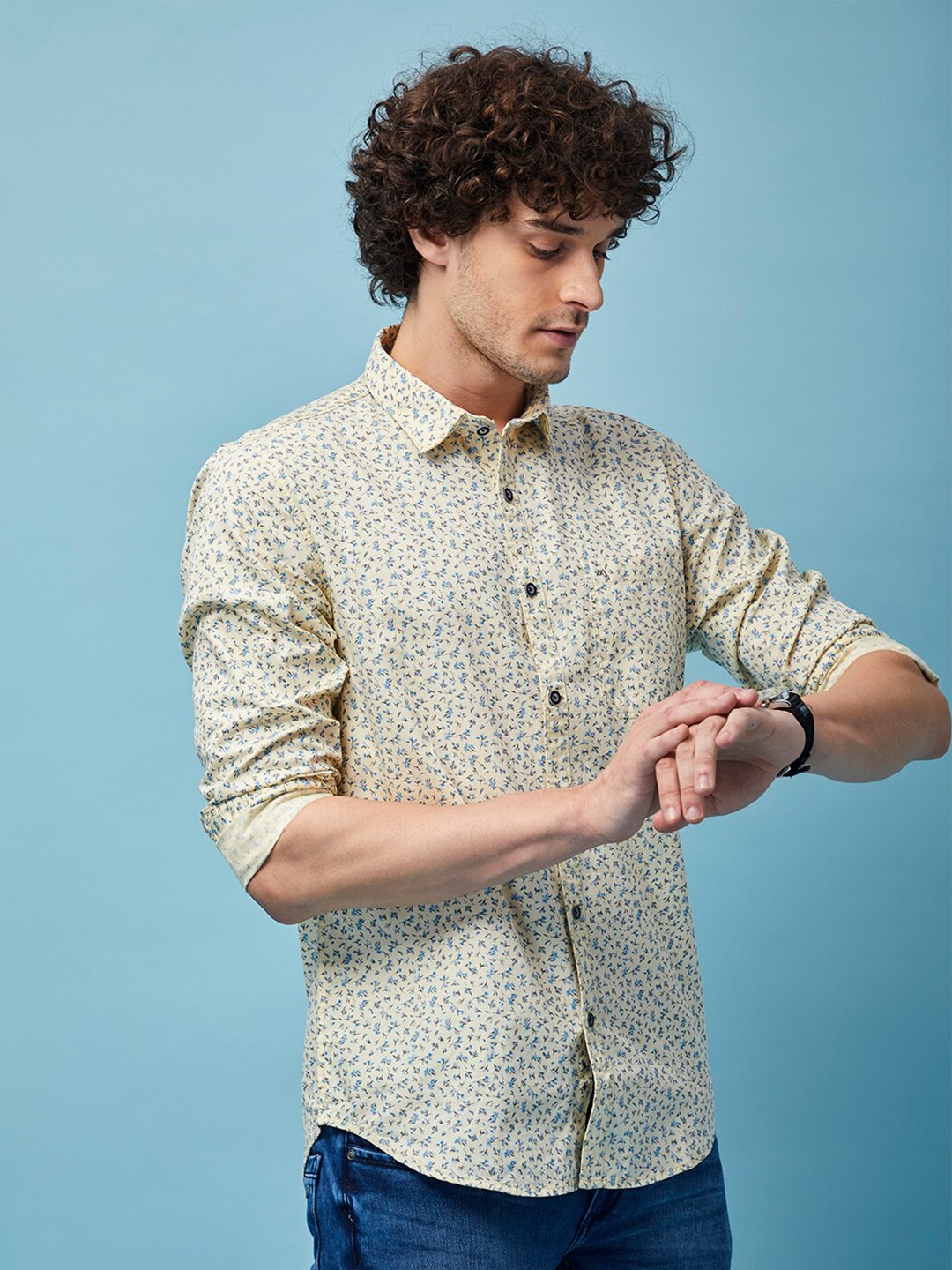 MOZZO Spread Collar Micro Ditsy Printed Pocket Classic Slim Fit Cotton Casual Shirt, Yellow
MOZZO Spread Collar Micro Ditsy Printed Pocket Classic Slim Fit Cotton Casual Shirt, Yellow