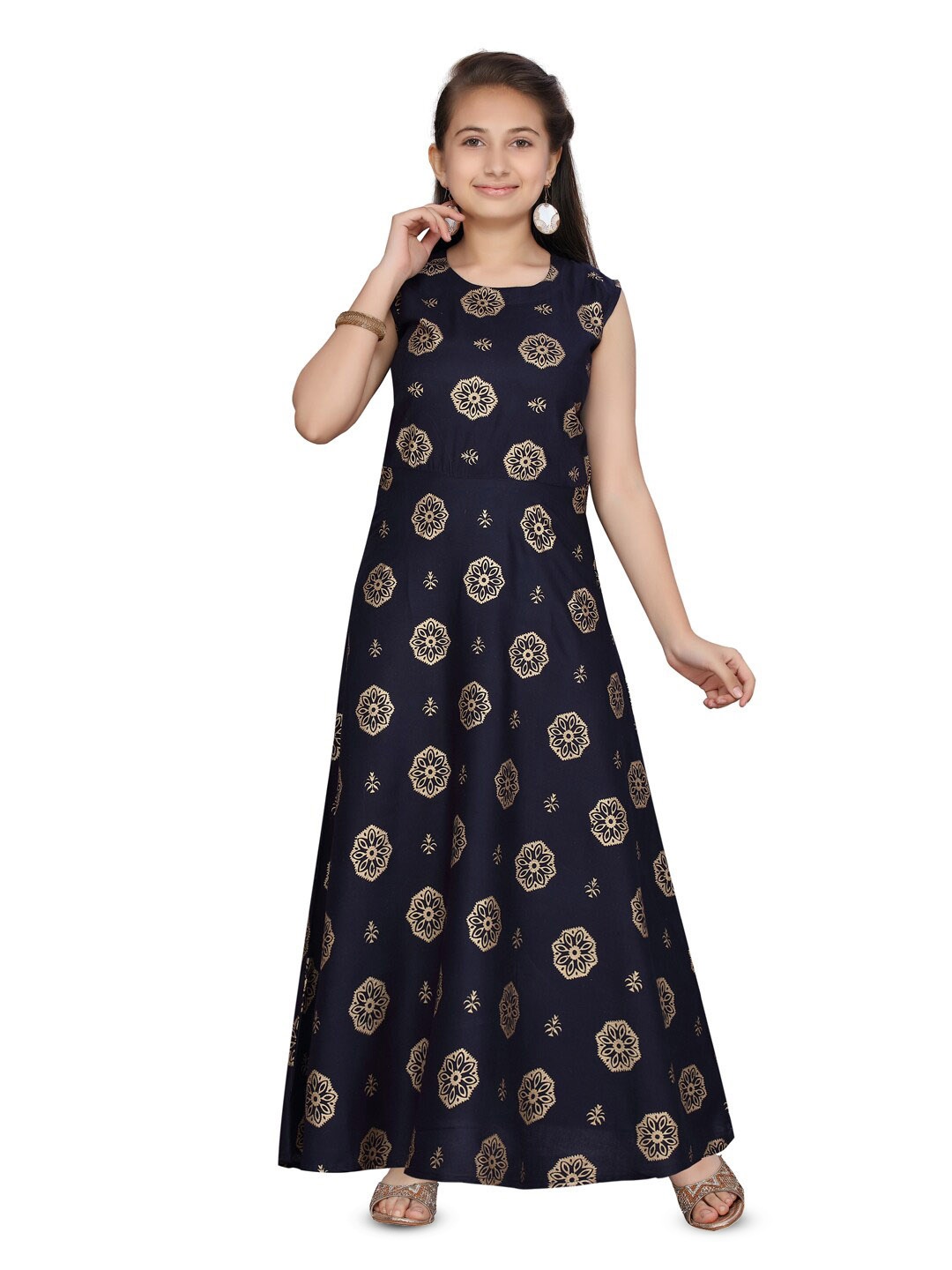 Aarika Girls Ethnic Motifs Printed Round Neck Sleeveless Pure Cotton A-Line Maxi Dress, Blue
Aarika Girls Ethnic Motifs Printed Round Neck Sleeveless Pure Cotton A-Line Maxi Dress, Blue