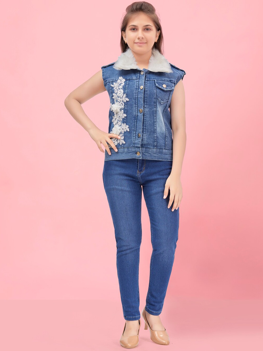 Aarika Girls Lightweight Faux Fur Trim & Patch Work Detail Cotton Crop Denim Jacket, Blue
Aarika Girls Lightweight Faux Fur Trim & Patch Work Detail Cotton Crop Denim Jacket, Blue