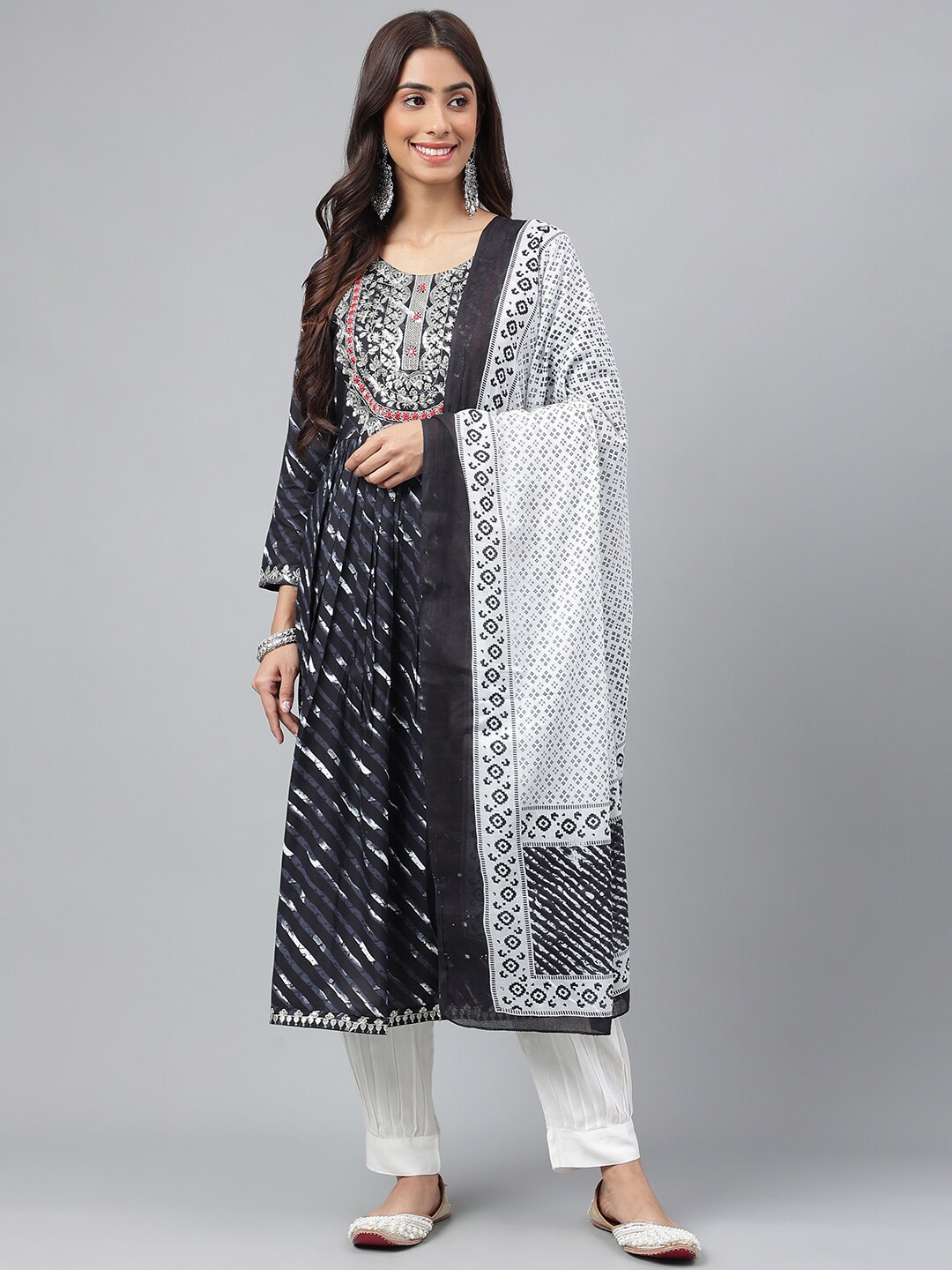misbis Leheriya Printed Pleated Thread Work Straight Kurta With Salwar & Dupatta, Black
misbis Leheriya Printed Pleated Thread Work Straight Kurta With Salwar & Dupatta, Black