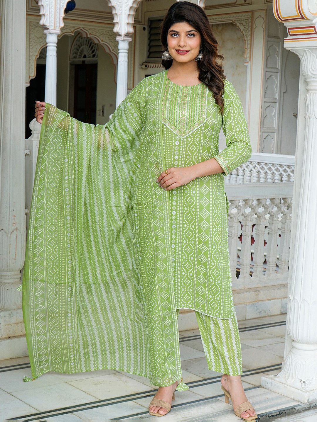 IkDaiya Round Neck Bandhani Thread Work Pure Cotton Kurta & Trousers With Dupatta, Green
IkDaiya Round Neck Bandhani Thread Work Pure Cotton Kurta & Trousers With Dupatta, Green