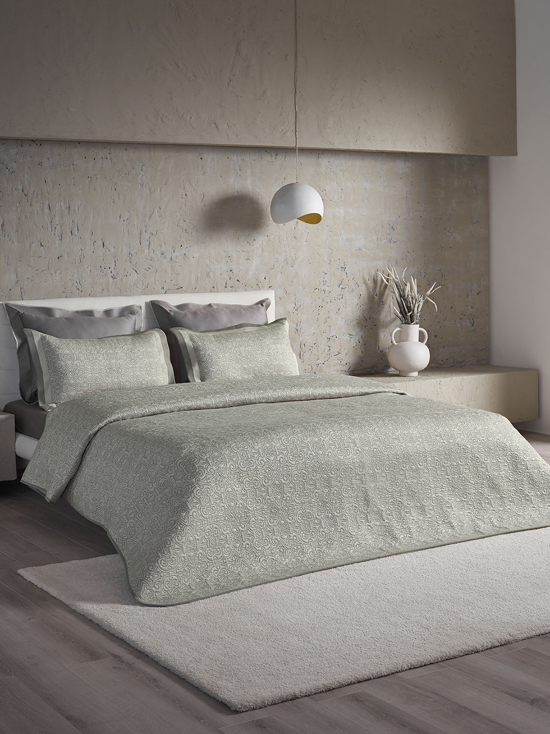 DDecor Silver-Toned Mild Winter Cotton 210 GSM Double Bed Quilt With 2 Pillow Covers
DDecor Silver-Toned Mild Winter Cotton 210 GSM Double Bed Quilt With 2 Pillow Covers