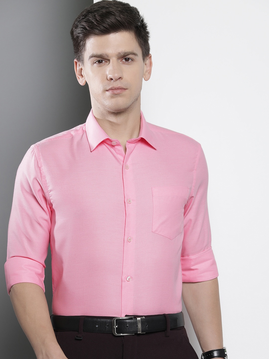 The Indian Garage Co. X Luxe Men Solid Slim Fit Opaque Formal Shirt, Pink
The Indian Garage Co. X Luxe Men Solid Slim Fit Opaque Formal Shirt, Pink