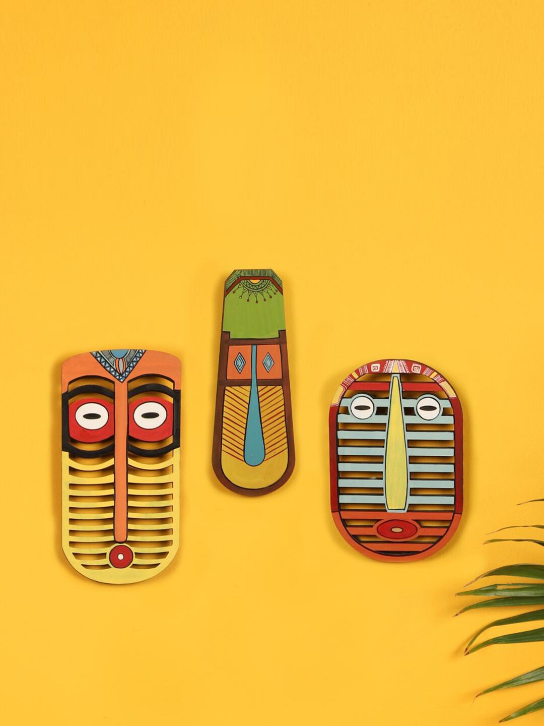 AAKRITI ART CREATIONS Yellow & Red 3 Pieces Tom Dick & Harry Wall Decor Face Masks
AAKRITI ART CREATIONS Yellow & Red 3 Pieces Tom Dick & Harry Wall Decor Face Masks