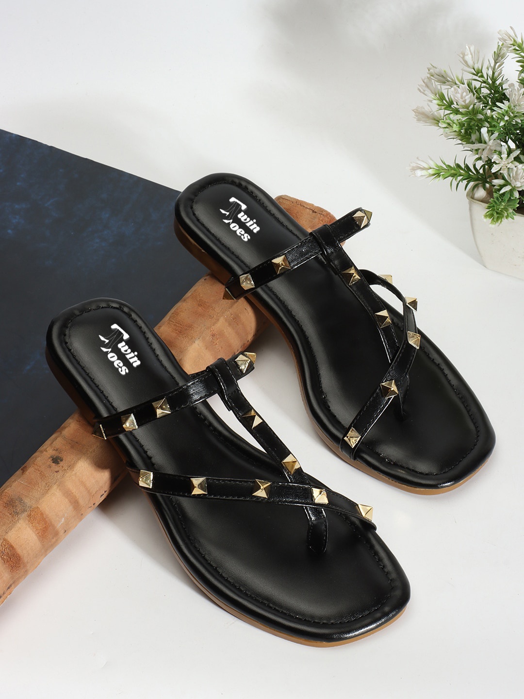 TWIN TOES Embellished Open Toe Flats, Black
