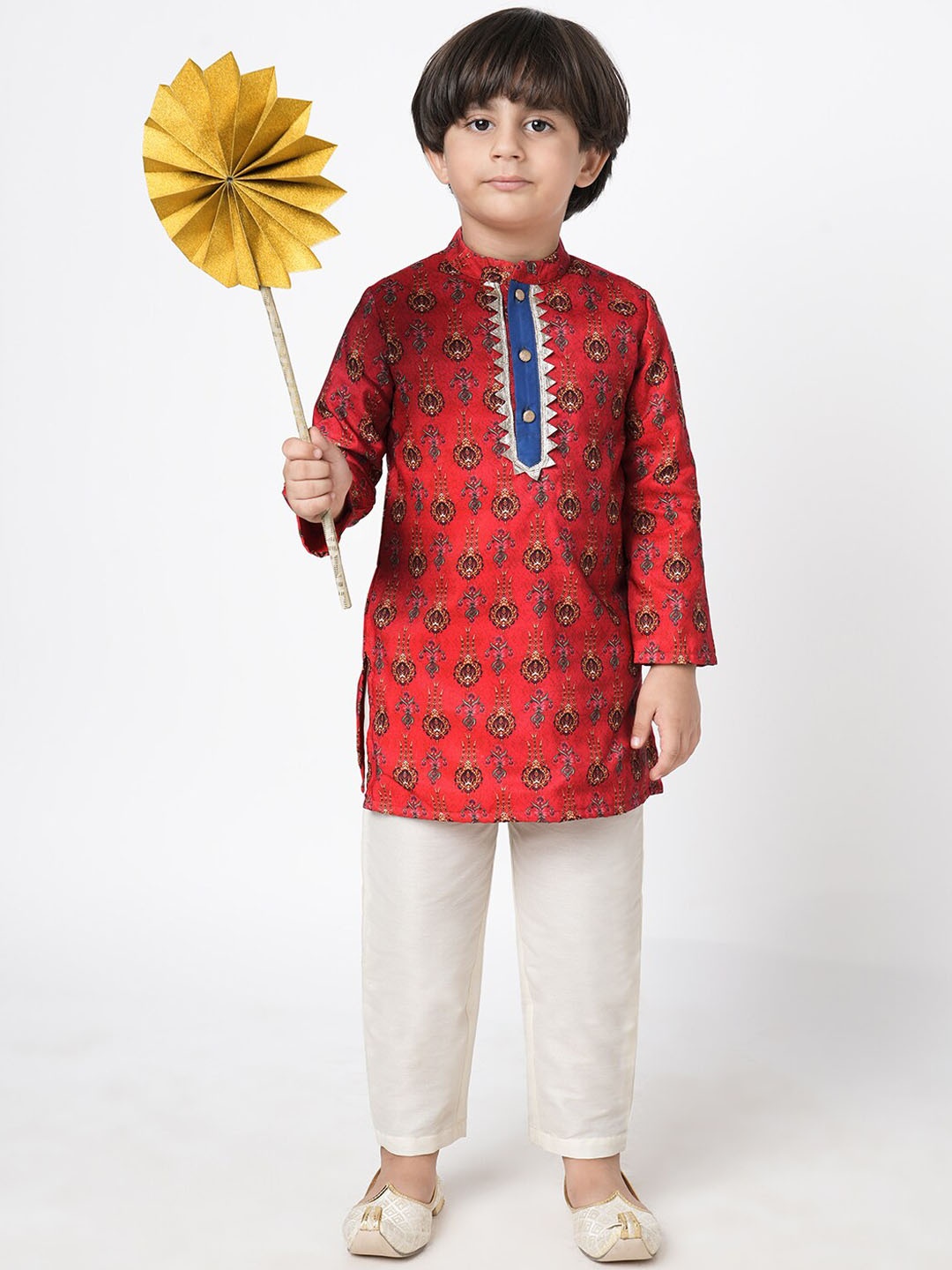 LIL DRAMA Boys Ethnic Motifs Printed Band Collar Gotta Patti Straight Kurta & Trousers, Red
LIL DRAMA Boys Ethnic Motifs Printed Band Collar Gotta Patti Straight Kurta & Trousers, Red