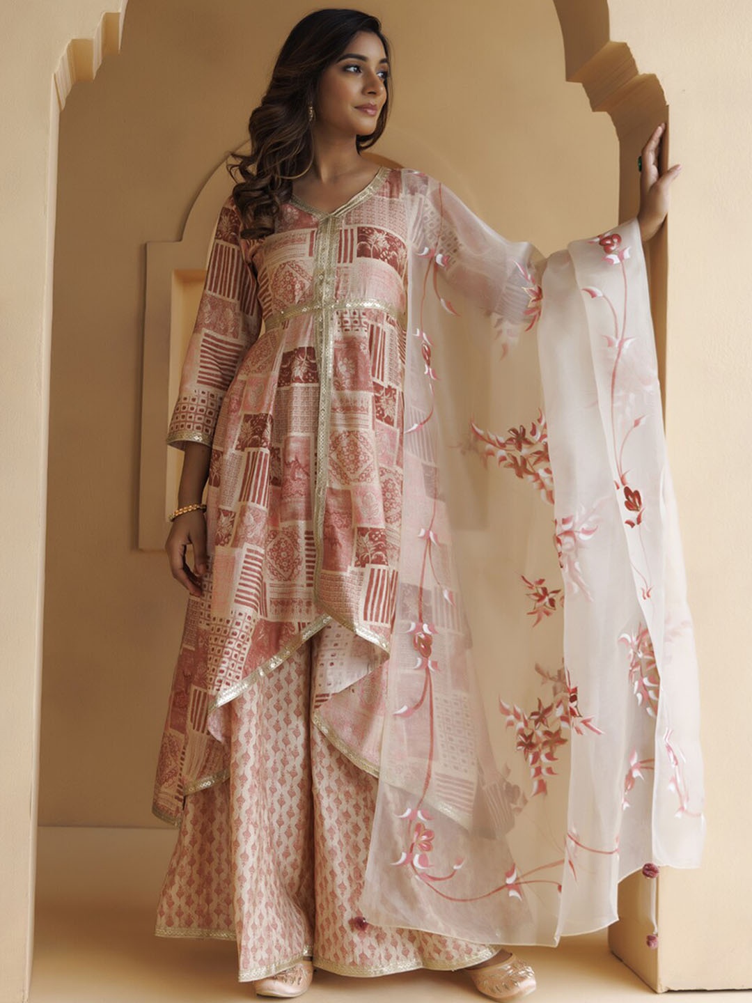 Geroo Jaipur Floral Printed Gotta Patti Chanderi Silk Kurta With Palazzos & Dupatta, Pink
Geroo Jaipur Floral Printed Gotta Patti Chanderi Silk Kurta With Palazzos & Dupatta, Pink