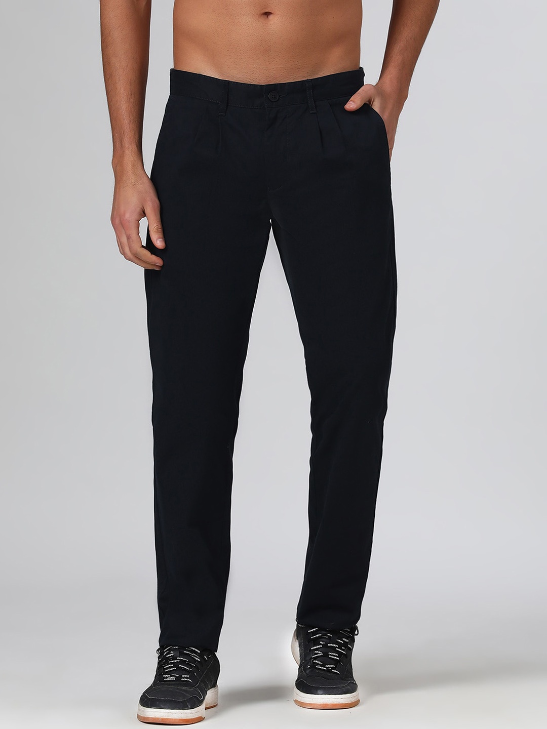 SUBTRACT Men Comfort Regular Fit Pleated Front Mid-Rise Organic Cotton Chinos, Navy blue
SUBTRACT Men Comfort Regular Fit Pleated Front Mid-Rise Organic Cotton Chinos, Navy blue