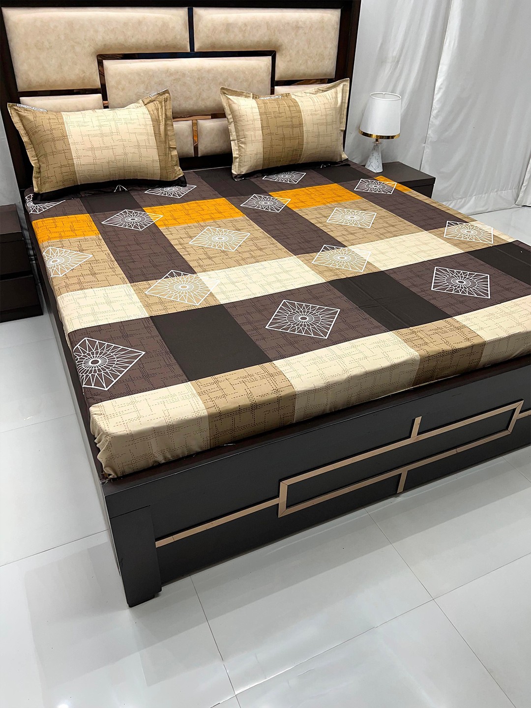 Pure Decor Velar Sib Brown & Orange Geometric Printed Pure Cotton 400 TC King Bedsheet Set
Pure Decor Velar Sib Brown & Orange Geometric Printed Pure Cotton 400 TC King Bedsheet Set