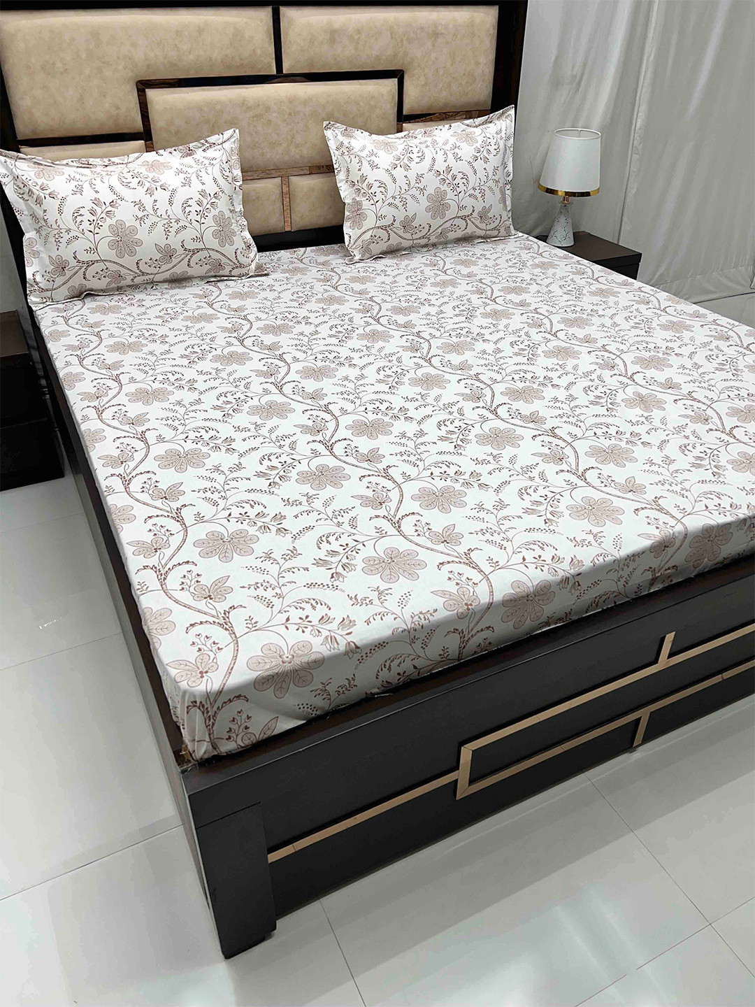 Pure Decor White & Brown Ethnic Motifs Pure Cotton 400 TC King Bedsheet & 2 Pillow Covers
Pure Decor White & Brown Ethnic Motifs Pure Cotton 400 TC King Bedsheet & 2 Pillow Covers