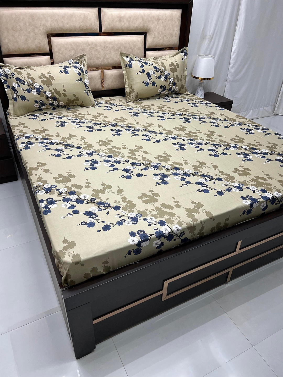Pure Decor Villa Cream & Blue Printed Cotton 400 TC King Bedsheet with 2 Pillow Covers
Pure Decor Villa Cream & Blue Printed Cotton 400 TC King Bedsheet with 2 Pillow Covers