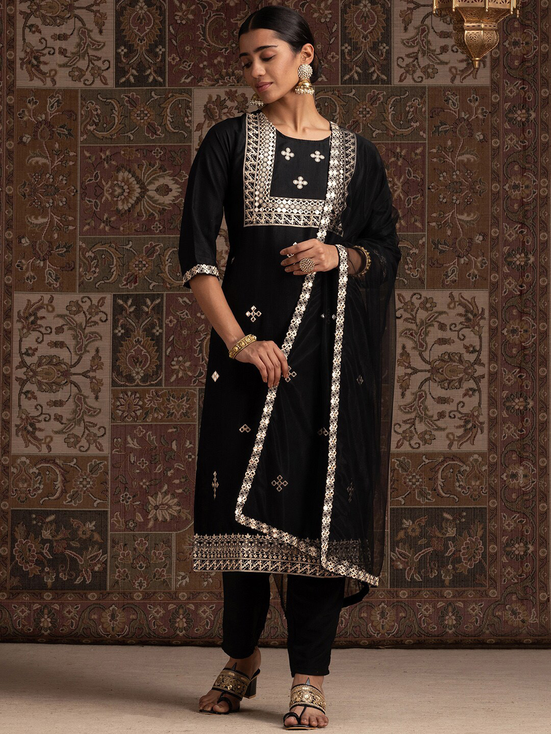 Indo Era Black Geometric Embroidered Mirror Work Straight Kurta with Trousers & Dupatta
Indo Era Black Geometric Embroidered Mirror Work Straight Kurta with Trousers & Dupatta
