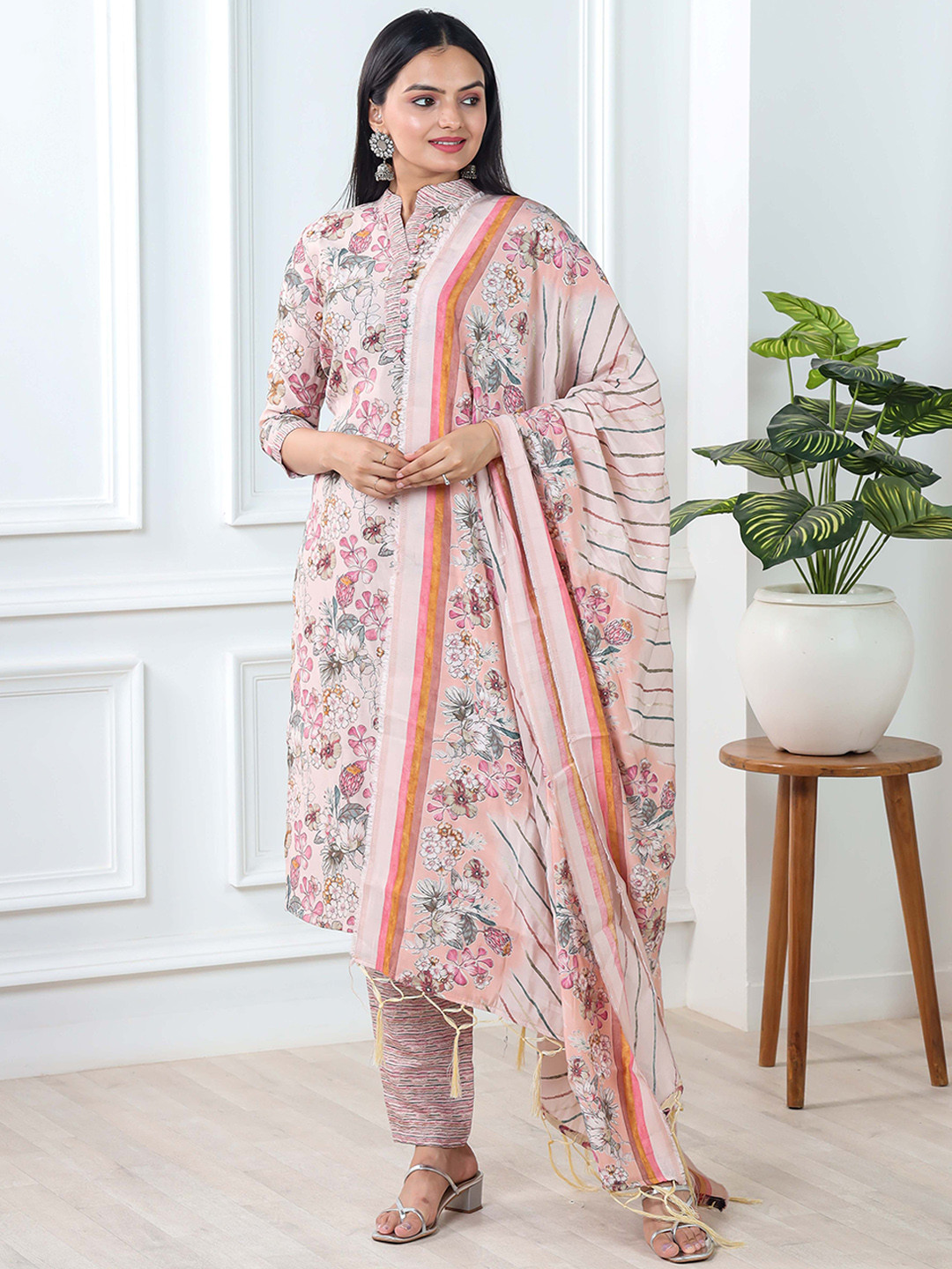 Virah Fashion Floral Printed Chanderi Cotton Kurta With Trousers & Dupatta, Pink
Virah Fashion Floral Printed Chanderi Cotton Kurta With Trousers & Dupatta, Pink