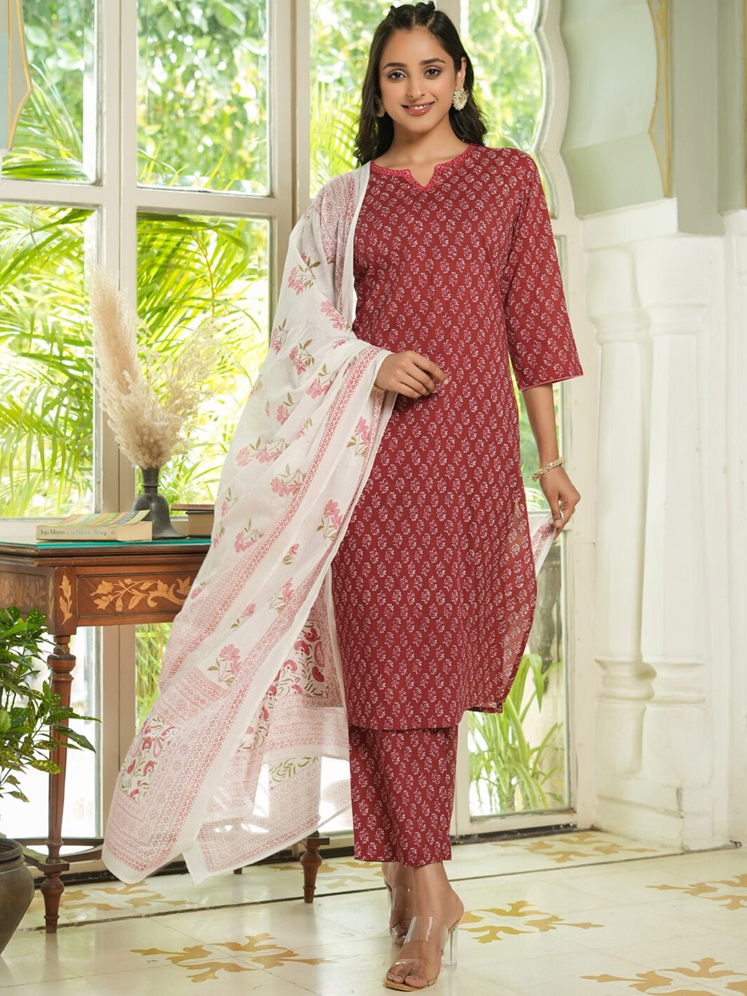 RangDeep Floral Printed Regular Pure Cotton Kurta With Trousers & Dupatta, Maroon
RangDeep Floral Printed Regular Pure Cotton Kurta With Trousers & Dupatta, Maroon