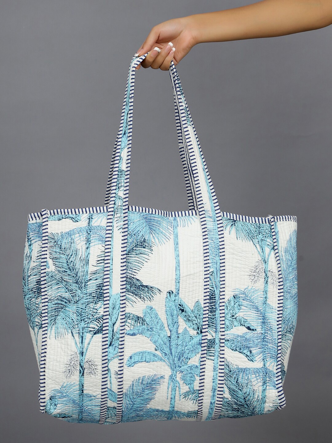 HANDICRAFT PALACE Floral Printed Oversized Structured Cotton Tote Bag, Turquoise blue
HANDICRAFT PALACE Floral Printed Oversized Structured Cotton Tote Bag, Turquoise blue