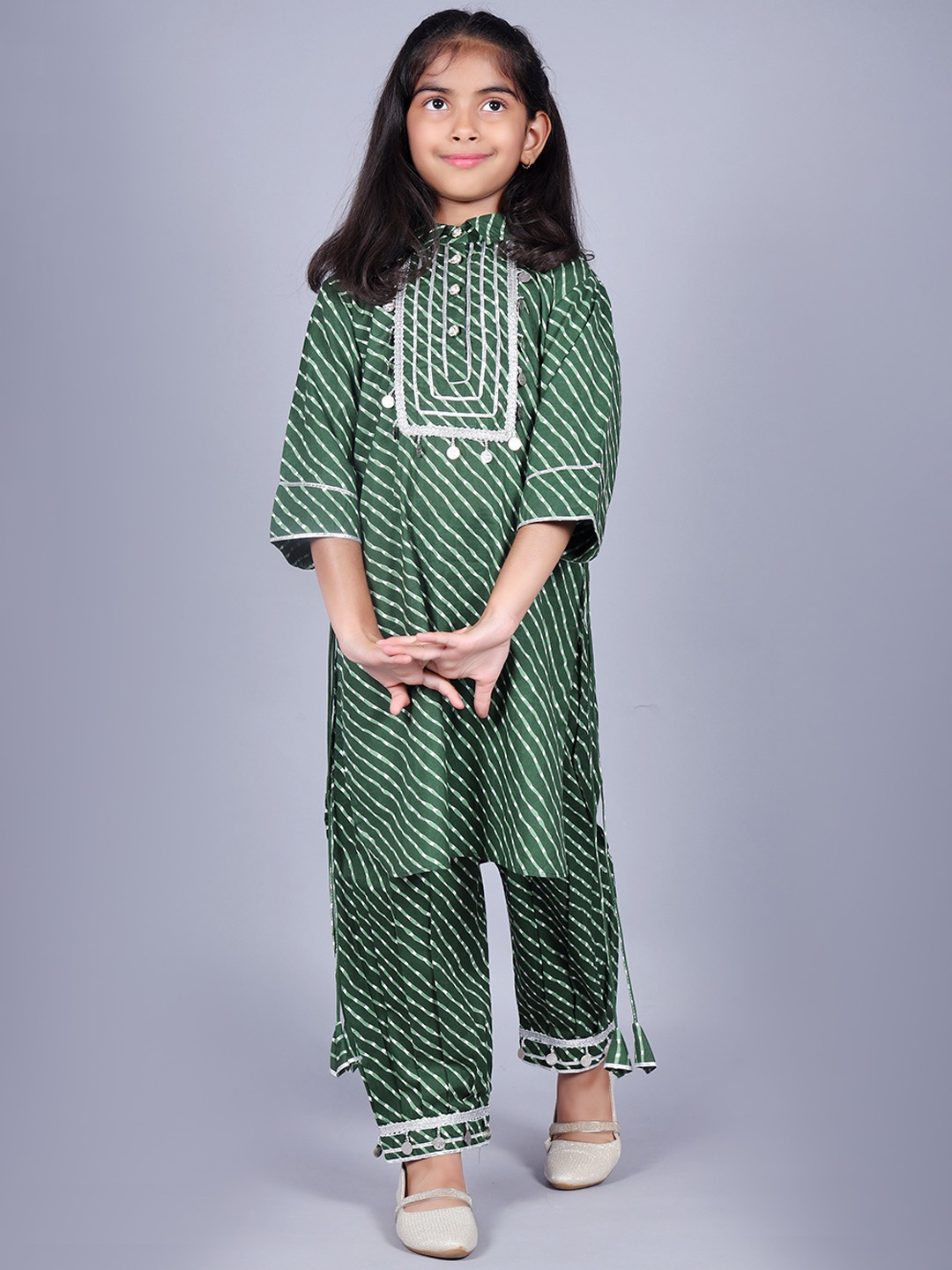misbis Girls Striped Shirt Collar Gotta Patti Pure Cotton Kurta With Trousers, Green
misbis Girls Striped Shirt Collar Gotta Patti Pure Cotton Kurta With Trousers, Green