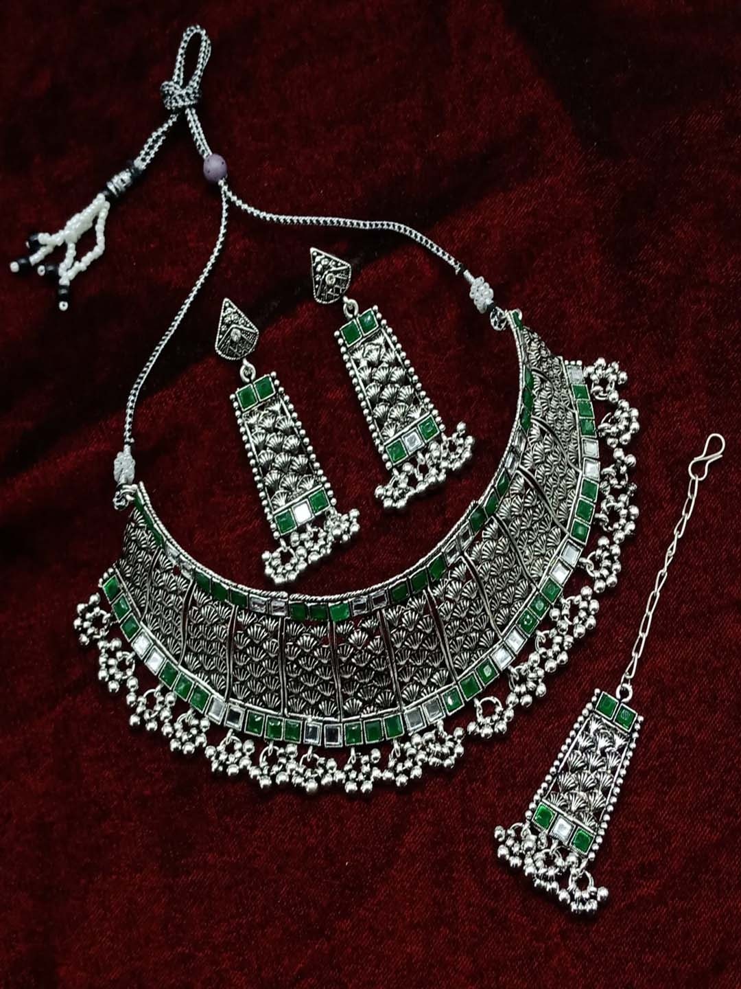 AASHISH IMITATION Rhodium-Plated Kundan Studded Necklace With Earrings And Maang Tika, Silver
AASHISH IMITATION Rhodium-Plated Kundan Studded Necklace With Earrings And Maang Tika, Silver